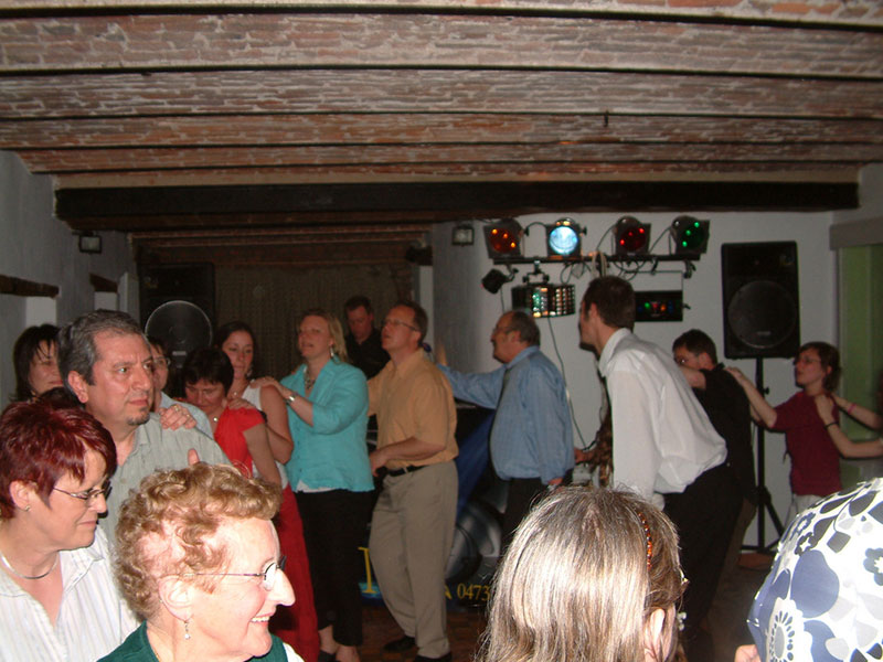 10_fete_particulier_P&G_Sonorisation_jeux_de_lumiere_soiree_DJ_Video_evenements_fetes_Belgique_hainaut_leuze_Tournai_mons