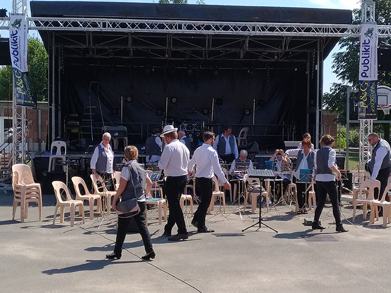 12__P&G_Sonorisation_jeux_de_lumiere_soiree_DJ_Video_evenements_fetes_Belgique_hainaut_leuze_Tournai_mons