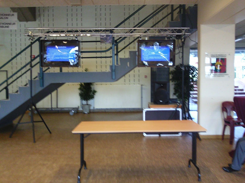 13__P&G_Sonorisation_jeux_de_lumiere_soiree_DJ_Video_evenements_fetes_Belgique_hainaut_leuze_Tournai_mons